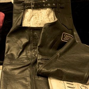 Unik black leather motorcycle zip leg chaps M